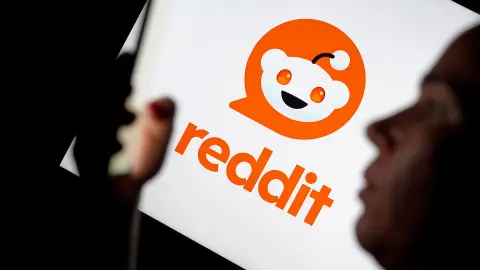 Egymást tapossák a befektetők a Reddit részvényekért