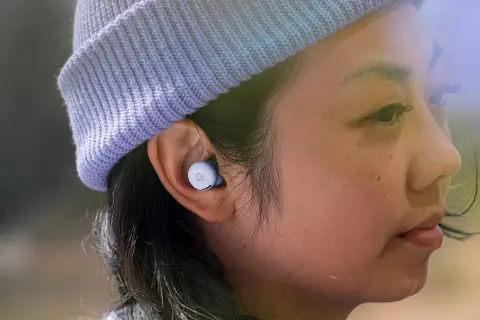 A Pixel Buds Pro 2-től is örökült funkciókat az olcsóbb Pixel Buds 2a