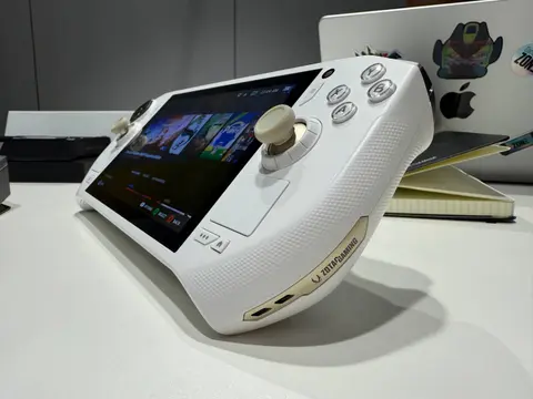 Zone Pro névvel, RYZEN AI 9 HX 370 alapon érkezik a Zotac következő generációs kézi játékkonzolja