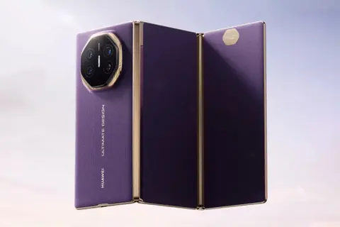 Huawei a prezentat oficial al doilea său dispozitiv triplu-pliabil
