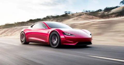 Elon Musk hat sich zum Tesla Roadster geäußert und eine weitere haarsträubende Aussage gemacht