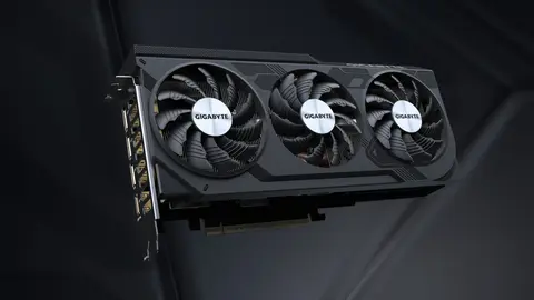 A Gigaybte RTX 5070 Ti Windforce OC V2 videokártyája már mellőzi a sokat kritizált hővezető gélt