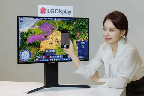 LG Display a creat un panou de monitor OLED RGB Stripe de 240 Hz