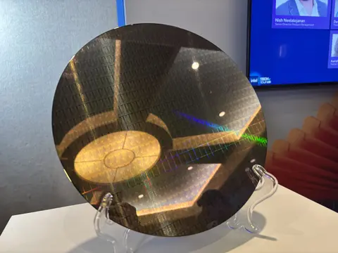 Az Nvidia tesztelte az Intel Foundry 18A node-ját, de egyelőre nem veszi igénybe chipjeinek sorozatgyártására