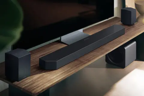 Csúcskategóriás hangprojektorral és más audió eszközökkel vág neki a 2026-os évnek a Samsung
