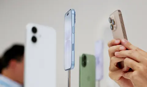 Az Apple adta el a legtöbb okostelefont 2025-ben, a Samsung lett a második a Xiaomi előtt