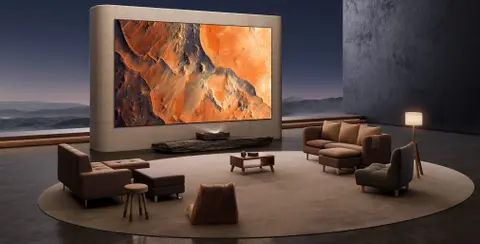 Az Epson új 4K Ultra HD projektora átvenné a tévék helyét a nappaliban