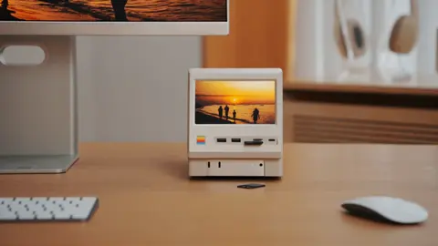 Új dokkoló érkezett az M4-es Mac Mini-hez, ami a Macintosh Classic formavilágát ötvözi a modern technológiákkal