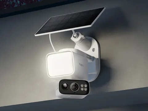 Tapos Solar-Sicherheitskamera für den Außenbereich mit Reflektor