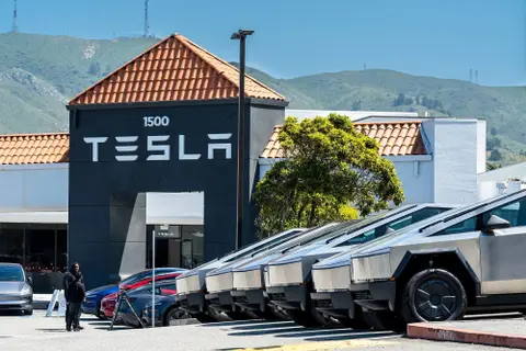 Tesla hat das zweite Jahr in Folge mit rückläufigen Einnahmen abgeschlossen
