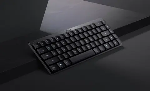 Az ASUS új alacsony profilú vezeték nélküli mechanikus billentyűzete akár 16 hónapig is elketyeg egy töltéssel
