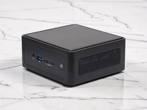 Panther Lake processzorral szerelt kompakt asztali számítógépeket hoz az ASRock