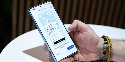 A Google szabadjára engedi a mobilokon a Geminit