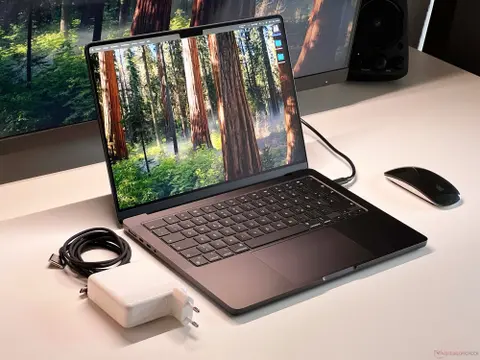 MacBook Ultra névvel egy új zászlóshajó érkezhet az Apple kínálatába