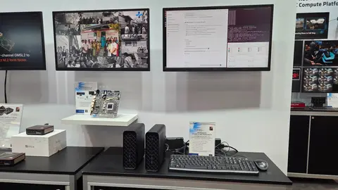 A Sapphire AMD Strix Halo APU-val ellátott mini számítógépéből akár kettő is összekapcsolható egymással