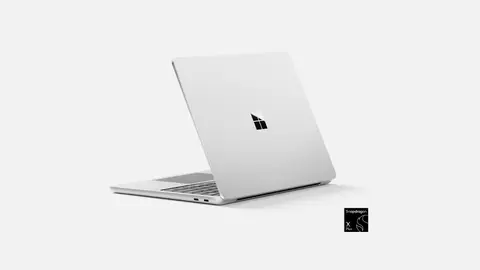 A Microsoft Surface Laptop 8 GB-os verziója olykor-olykor lefagy a Windows 11 normál használata közben