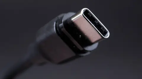A Club3D kínálatában megjelent az első 9 méter hosszú passzív USB4 kábel, 100 W-os Power Delivery támogatással