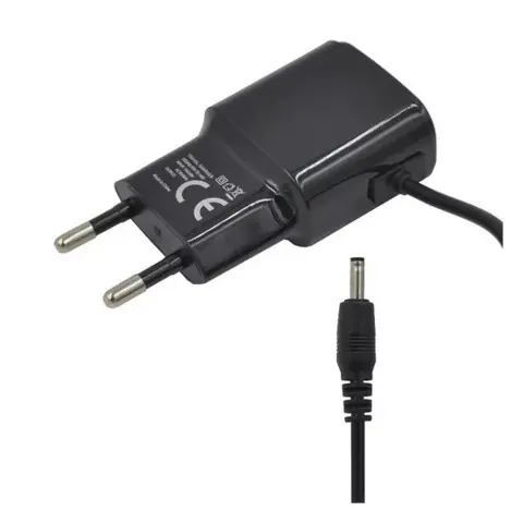 ZONE Hálózati töltő régi Nokia készülékekhez 5V / 600 mAh fekete