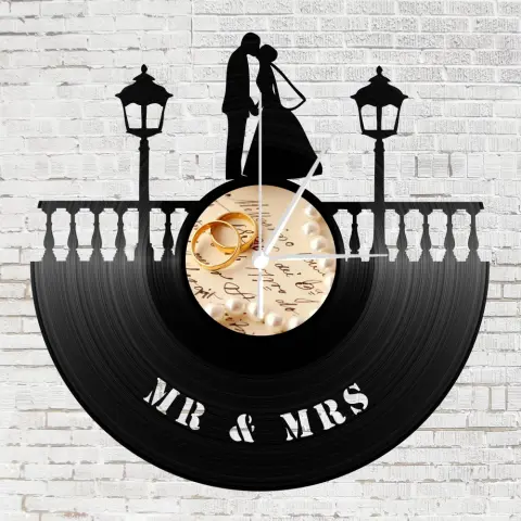 Bakelit óra Mr. és Mrs.