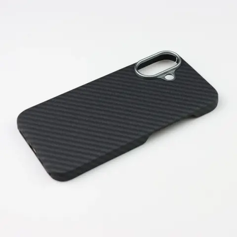 CELLECT Aramidni magnetni ovitek z vzorcem karbona Apple Iphone 16 črn