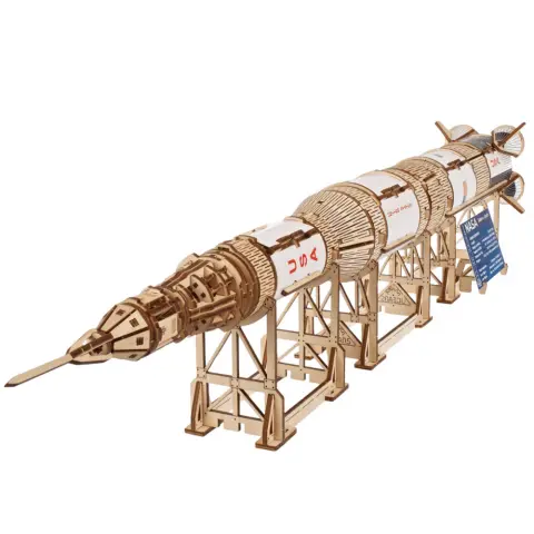 UGEARS NASA Saturn V űrrakéta - mechanikus modell